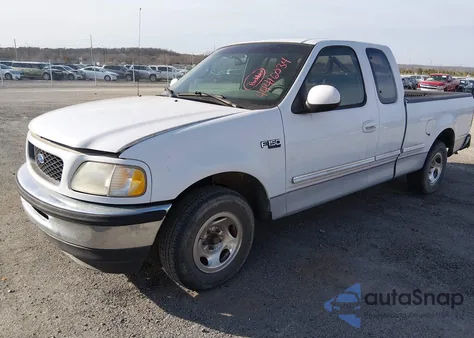 1997 Ford F-150 Standard/Xl/Xlt z USA, uszkodzony, nr VIN 1FTDX1729VNB08735